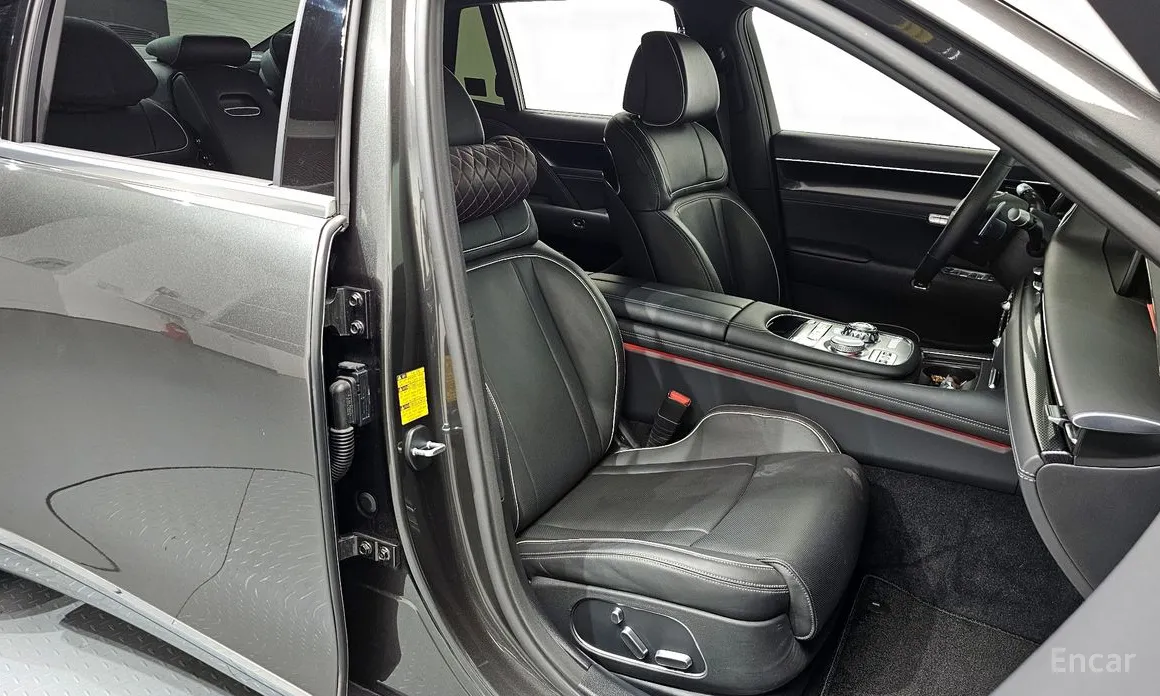 Фото 10 - Genesis G90