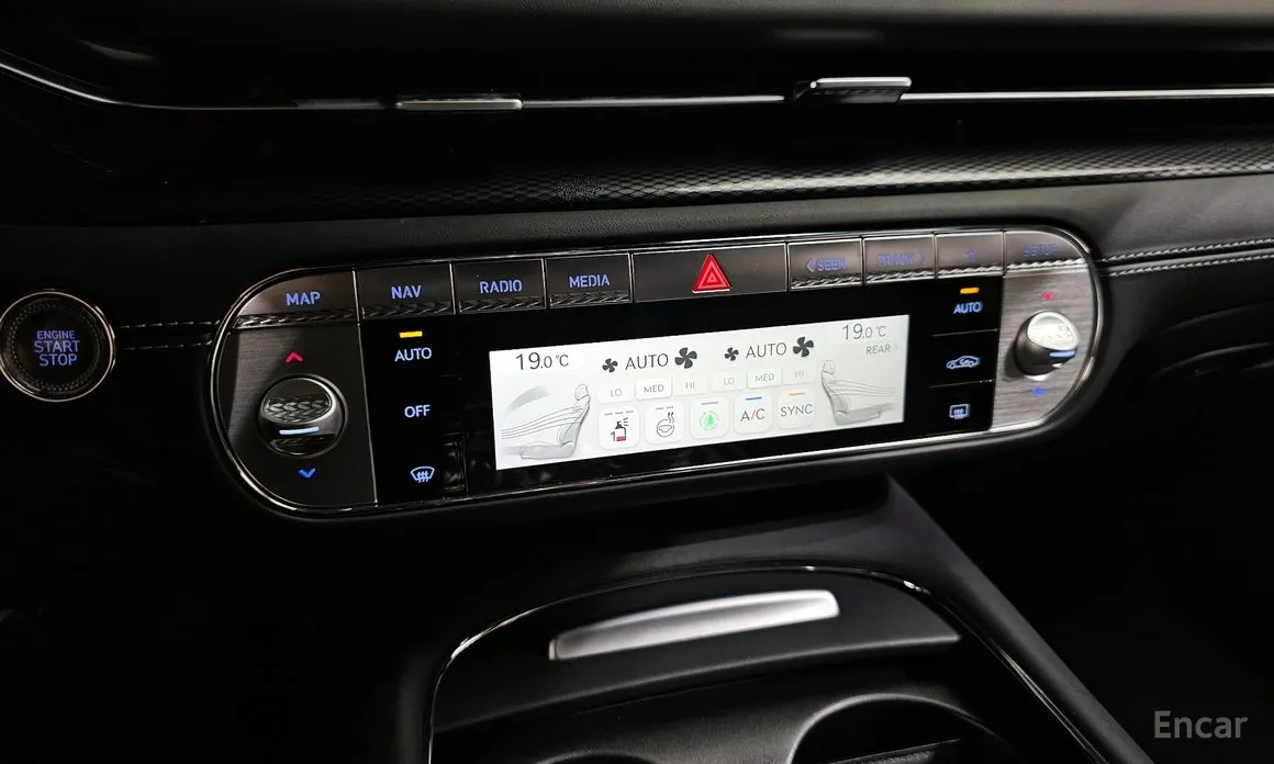 Фото 17 - Genesis G90