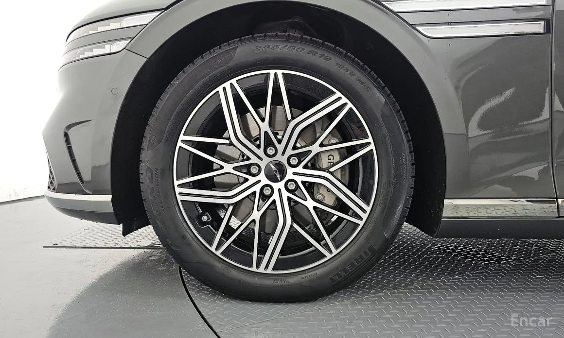 Фото 5 - Genesis G90