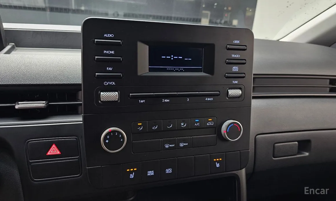 Фото 14 - Hyundai Staria