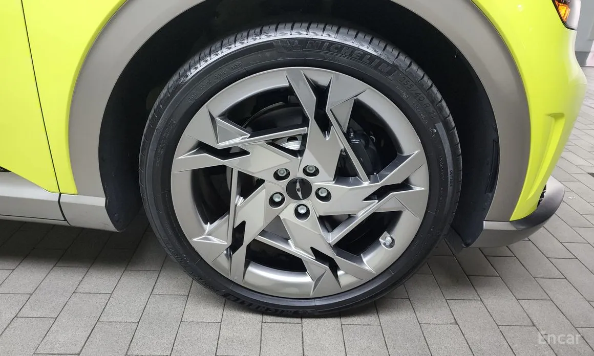 Фото 5 - Genesis GV60