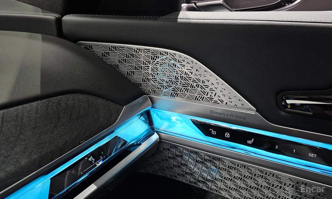 Фото 15 - BMW i7