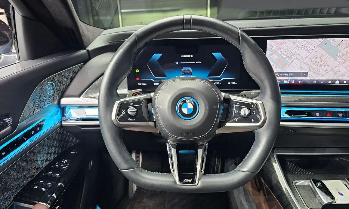 Фото 5 - BMW i7