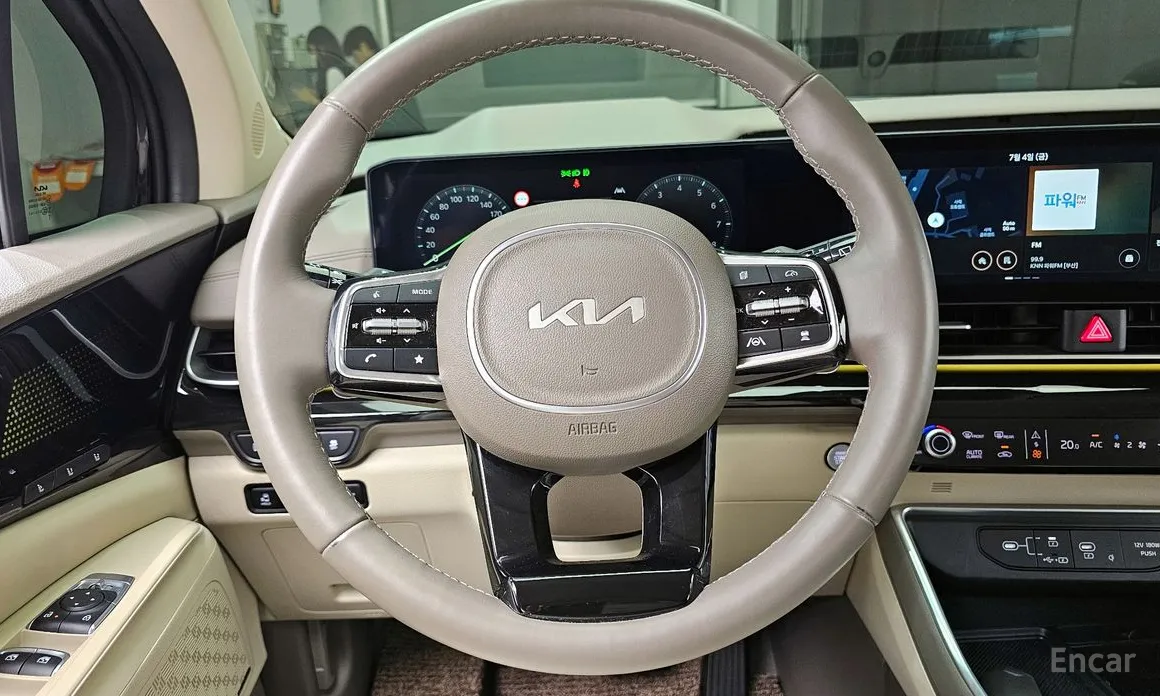 Фото 14 - Kia Carnival