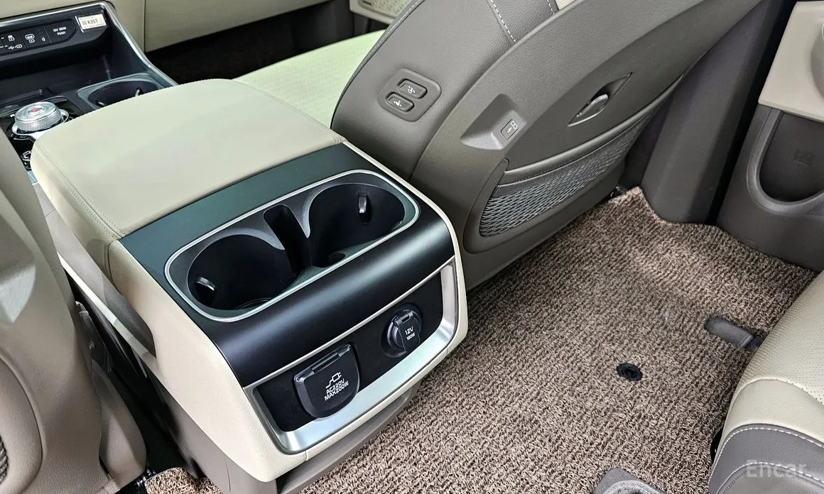 Фото 18 - Kia Carnival