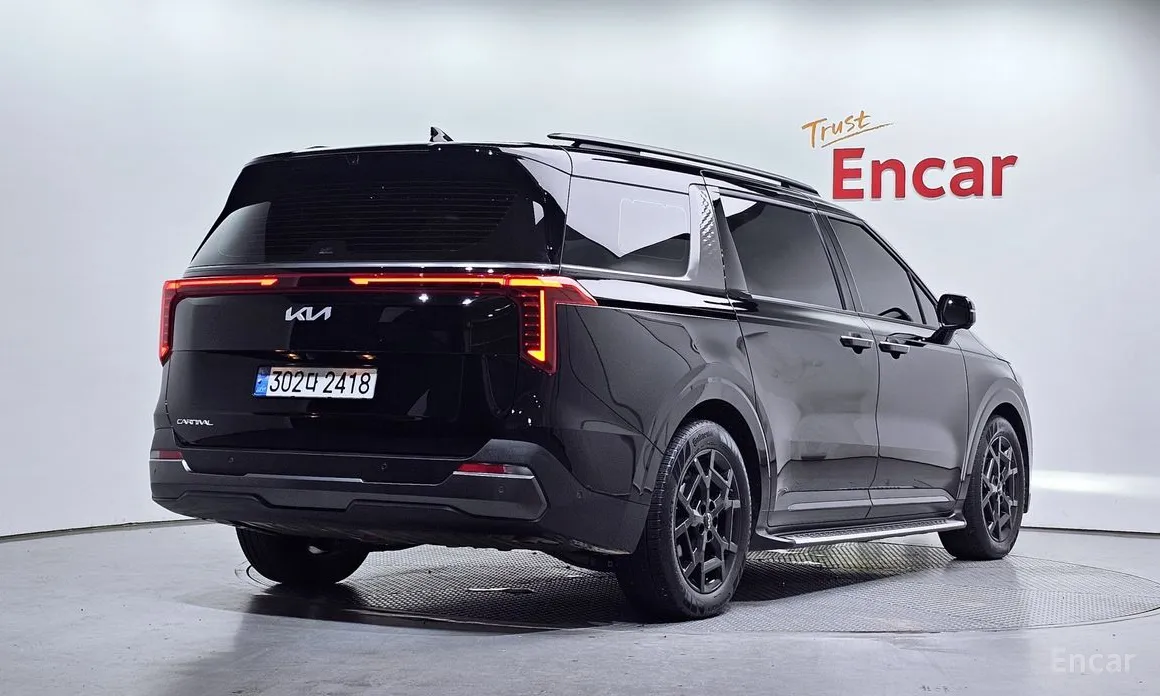 Фото 2 - Kia Carnival