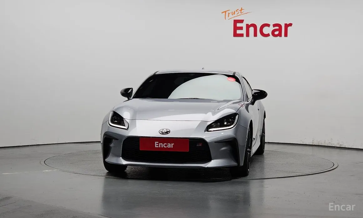 Фото 3 - Toyota 86