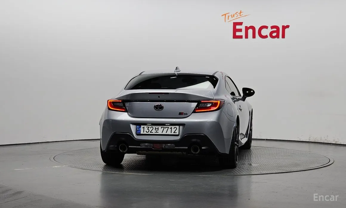 Фото 4 - Toyota 86