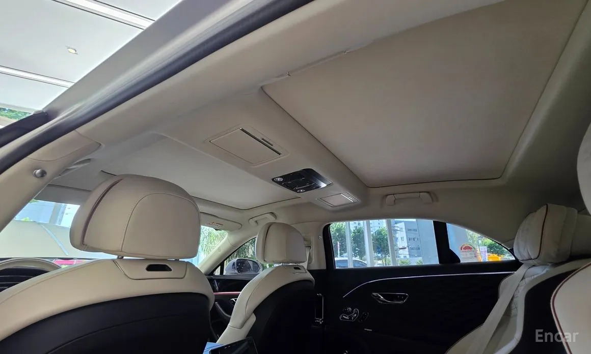 Фото 10 - Bentley Flying Spur