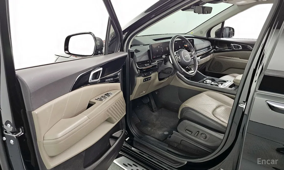 Фото 10 - Kia Carnival