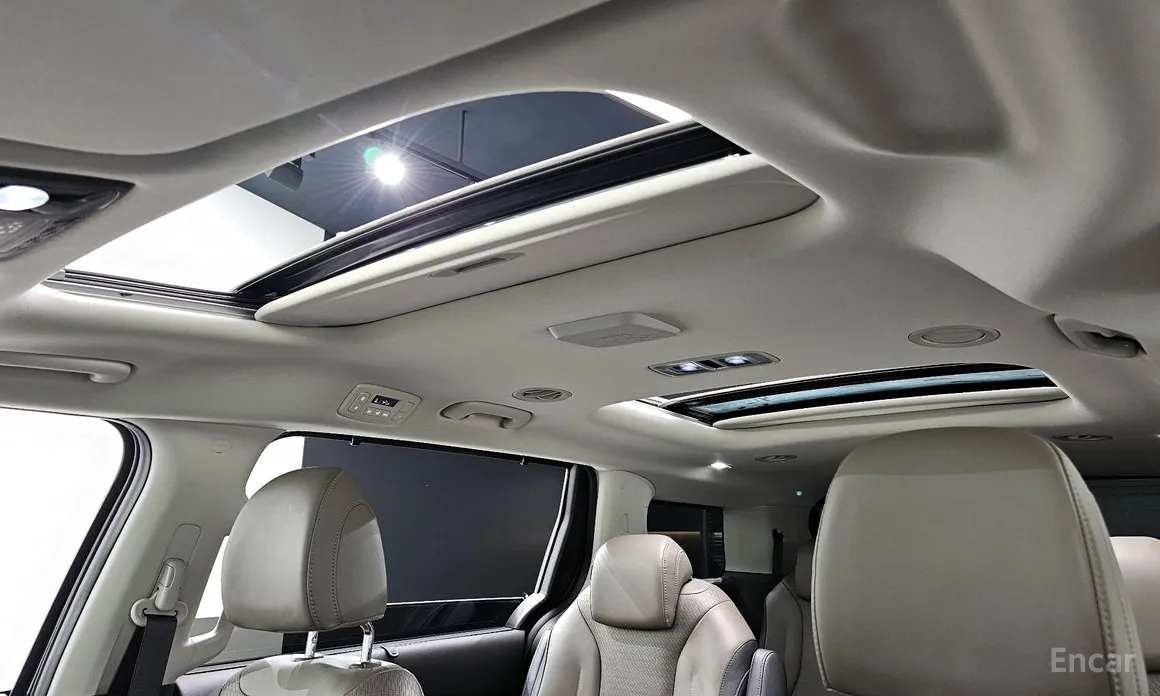 Фото 18 - Kia Carnival