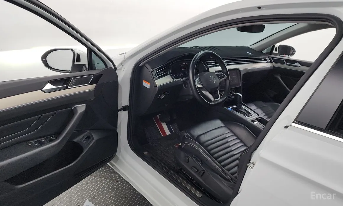 Фото 10 - Volkswagen Passat