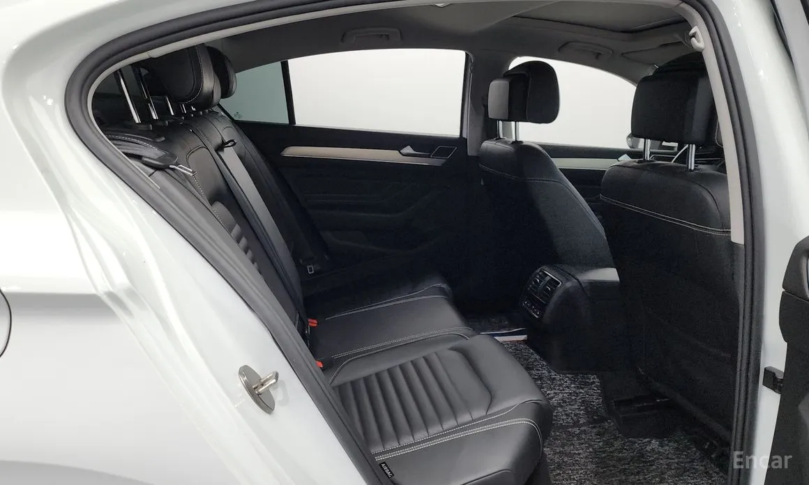 Фото 12 - Volkswagen Passat