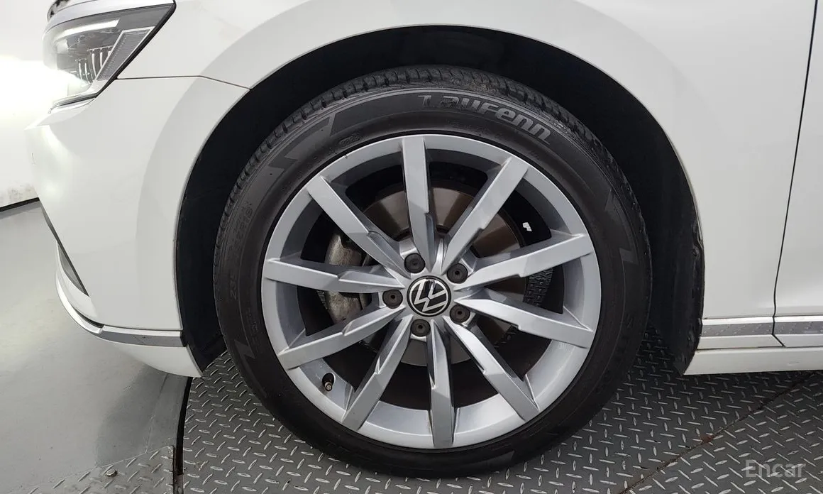 Фото 5 - Volkswagen Passat