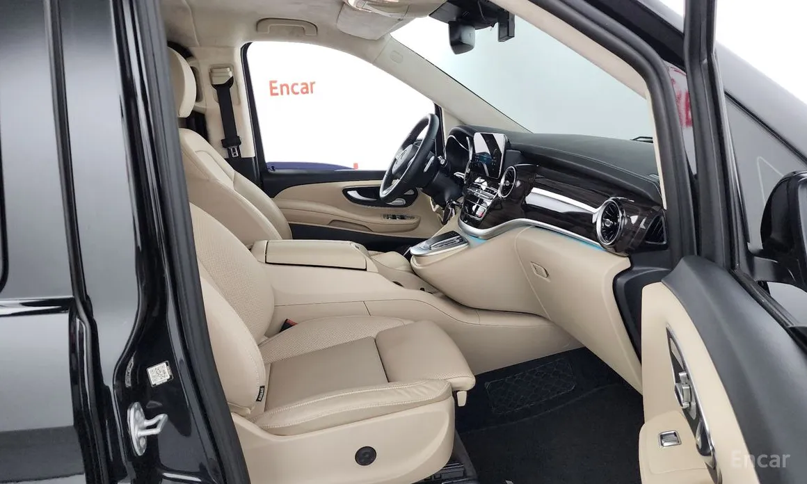 Фото 11 - Mercedes-Benz V-Class