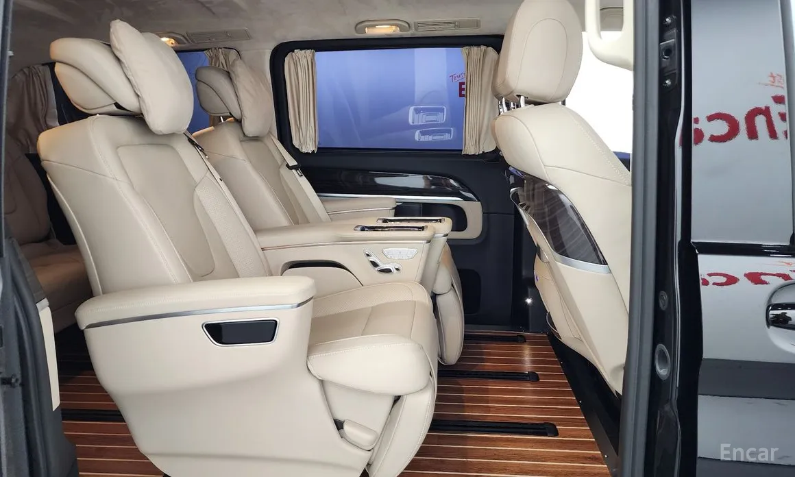 Фото 12 - Mercedes-Benz V-Class