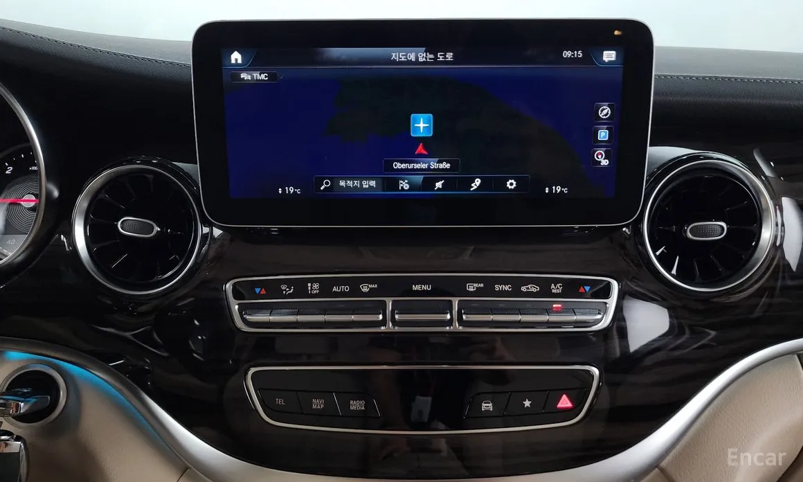 Фото 14 - Mercedes-Benz V-Class