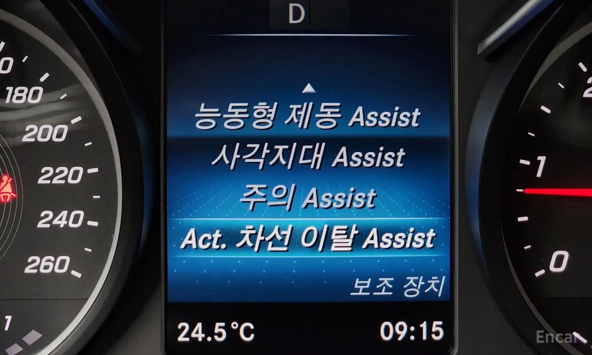 Фото 16 - Mercedes-Benz V-Class