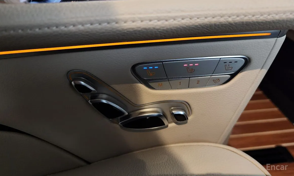 Фото 19 - Mercedes-Benz V-Class