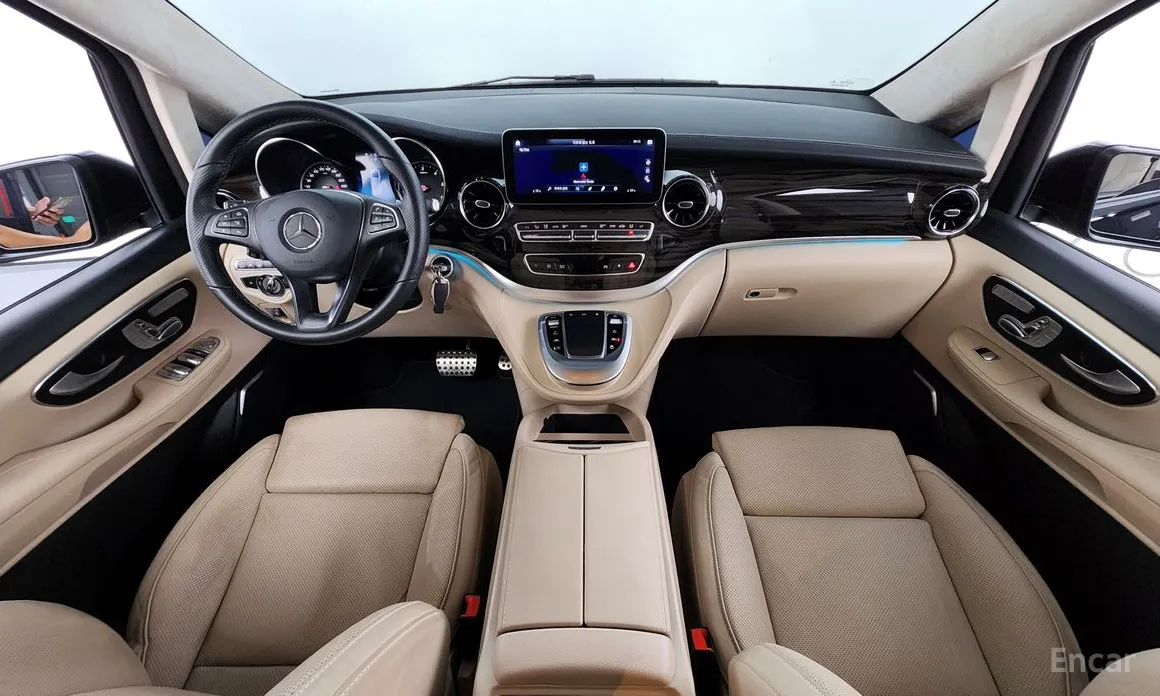 Фото 7 - Mercedes-Benz V-Class