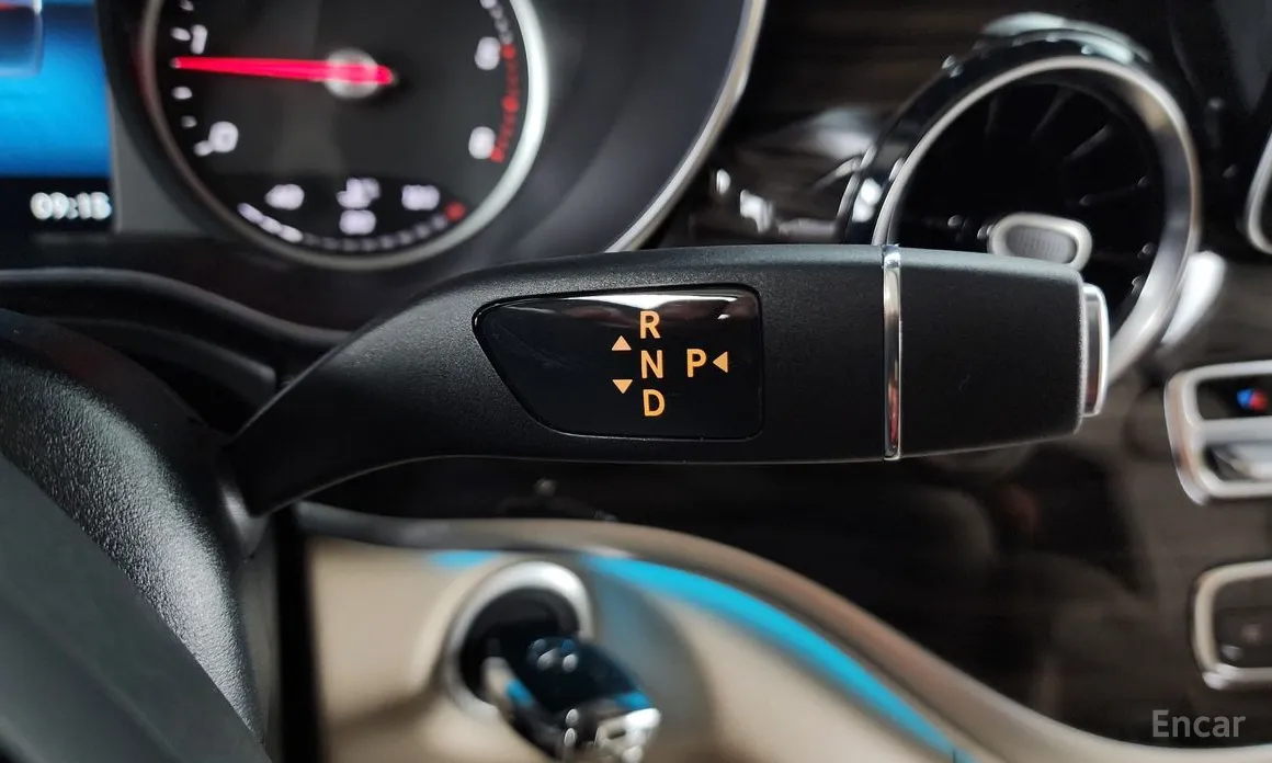 Фото 9 - Mercedes-Benz V-Class