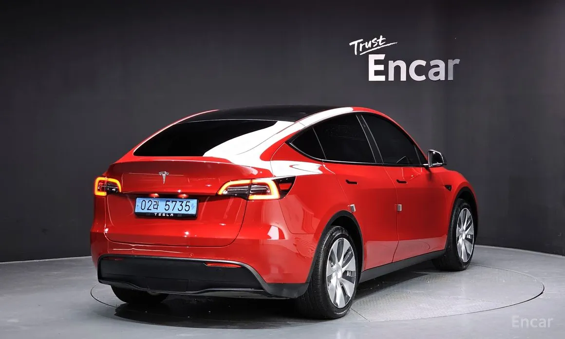 Фото 2 - Tesla Model Y