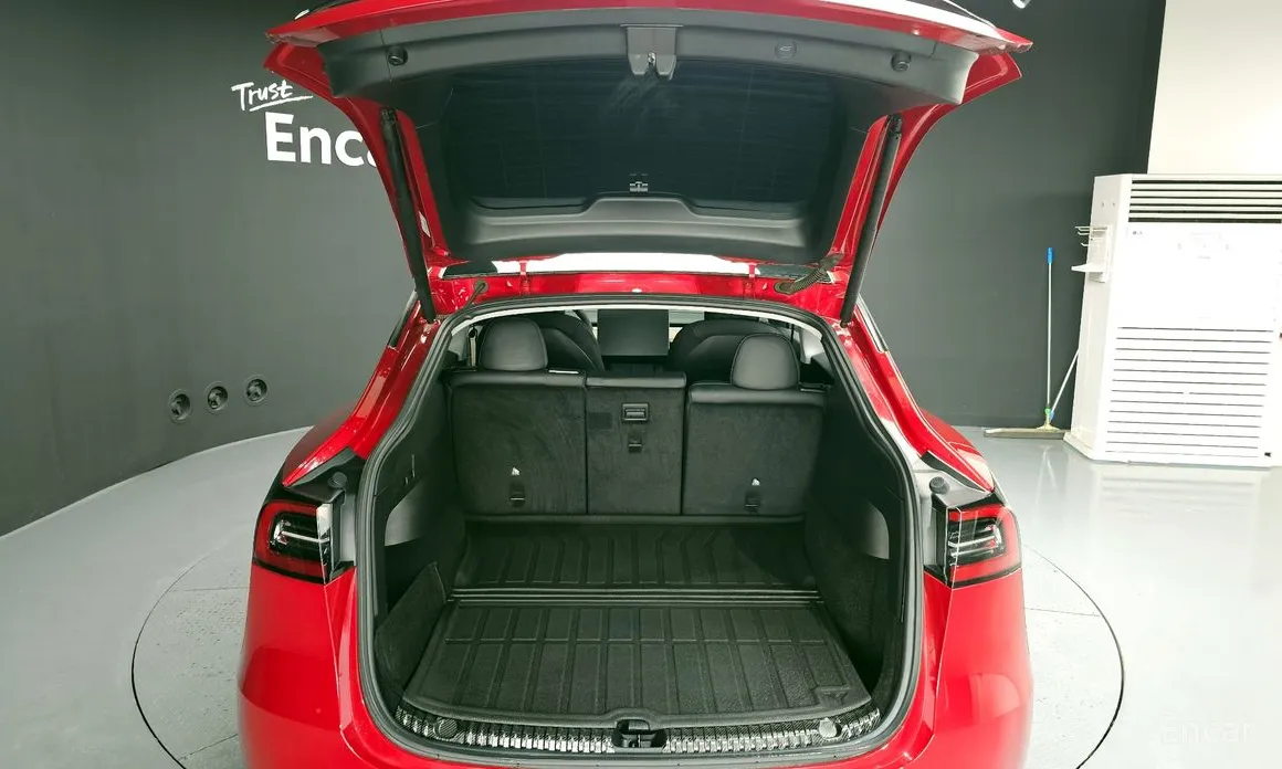 Фото 20 - Tesla Model Y