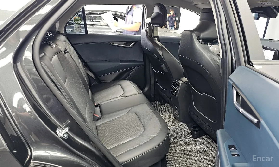 Фото 12 - Kia Niro