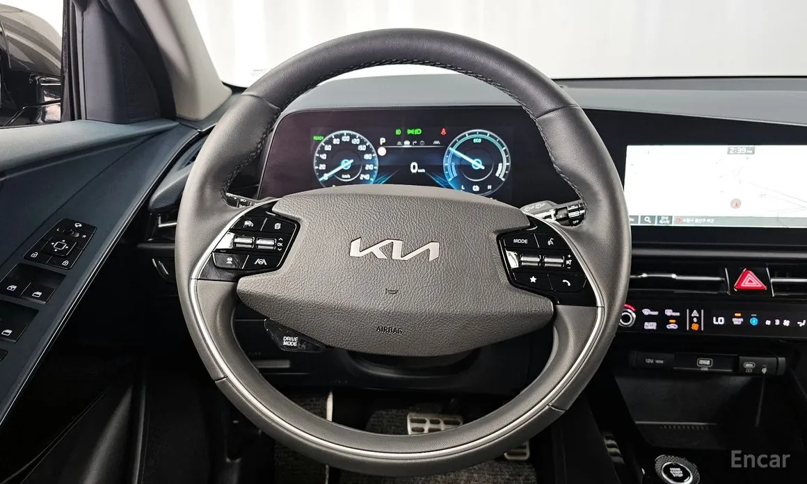 Фото 13 - Kia Niro