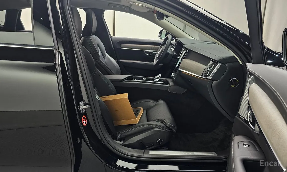 Фото 10 - Volvo S90