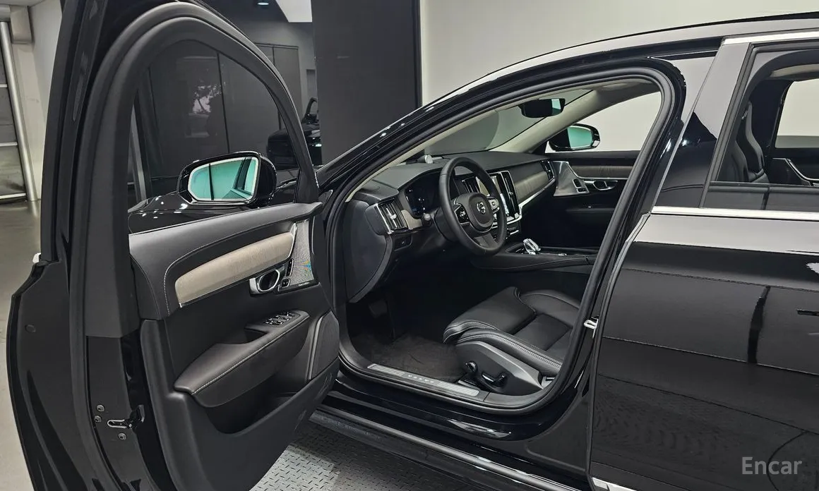 Фото 11 - Volvo S90