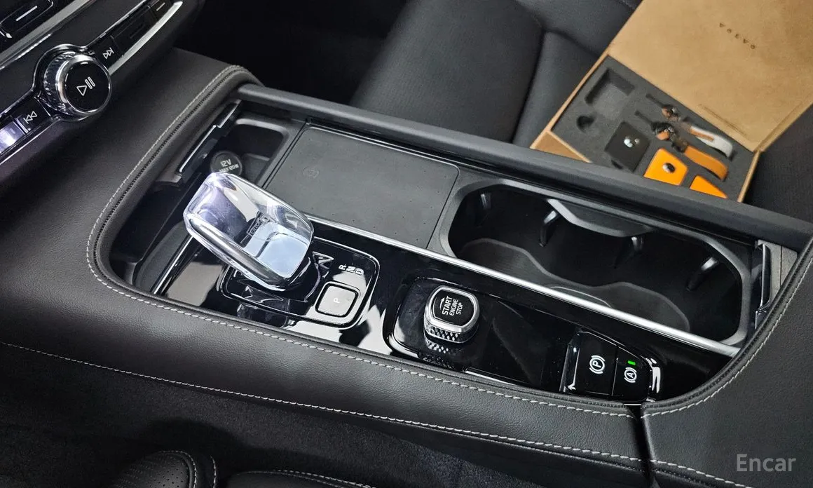 Фото 9 - Volvo S90