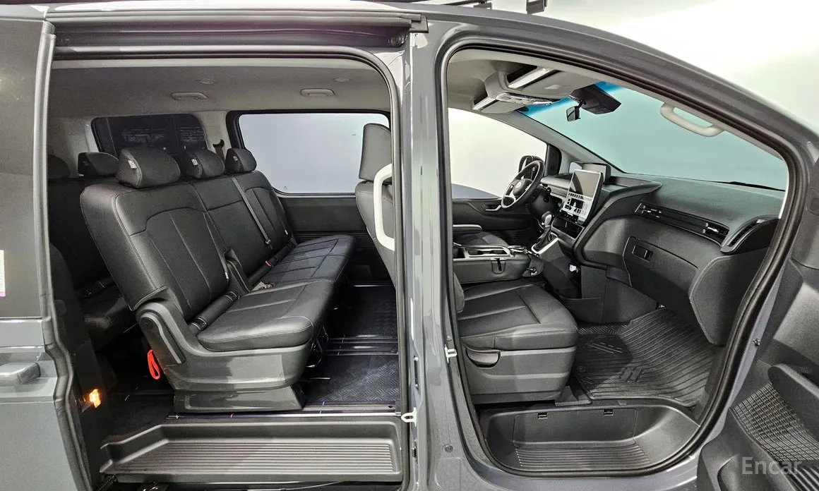 Фото 12 - Hyundai Staria