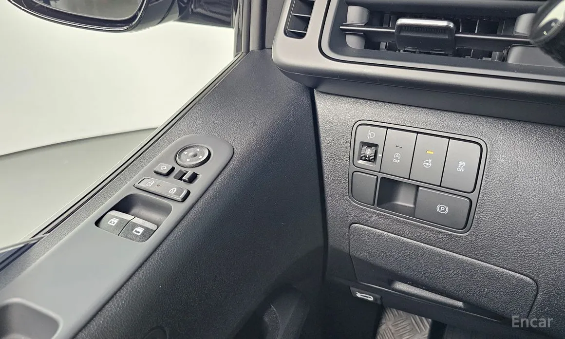 Фото 13 - Hyundai Staria