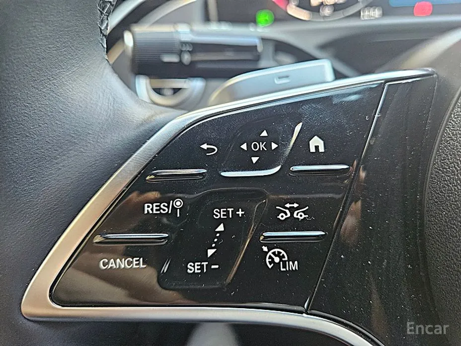 Фото 10 - Mercedes-Benz E-Class