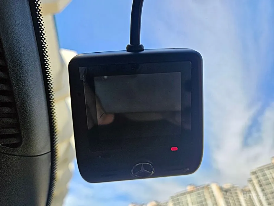 Фото 12 - Mercedes-Benz E-Class