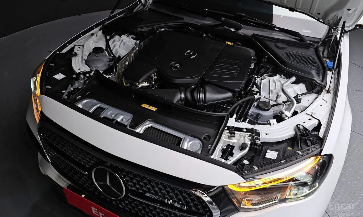 Фото 6 - Mercedes-Benz E-Class