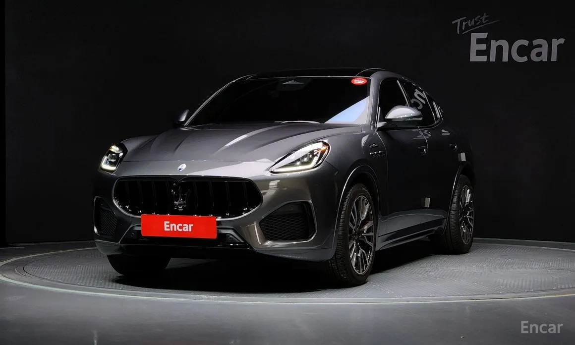 Фото 1 - Maserati Grecale