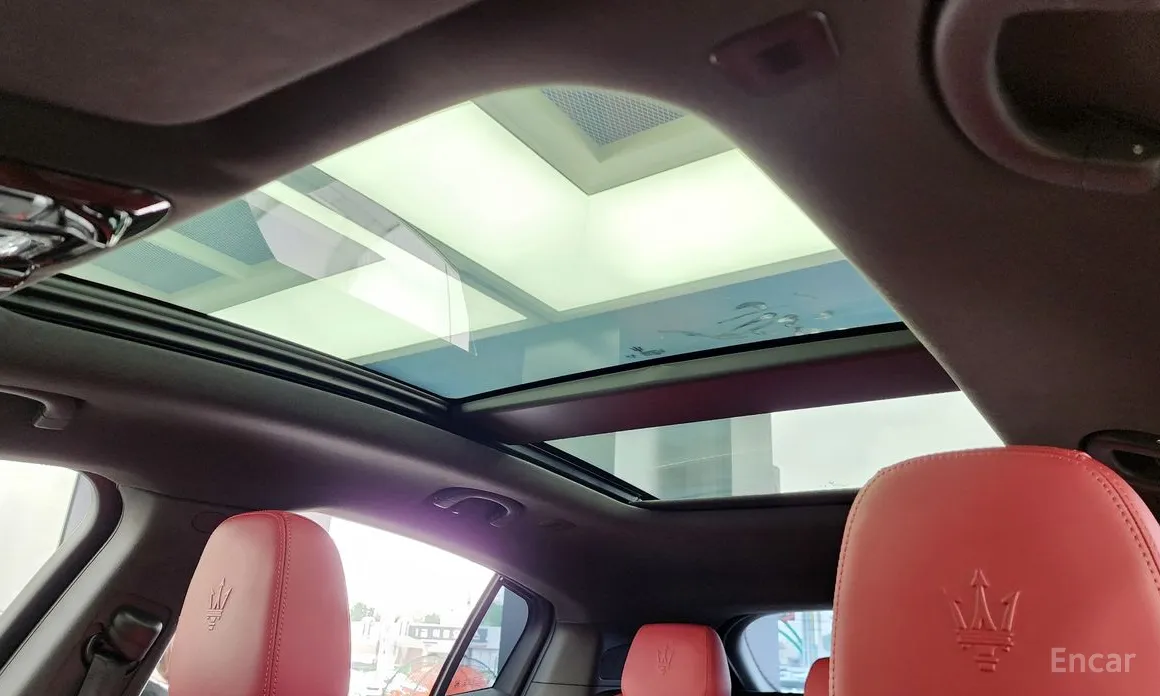 Фото 18 - Maserati Grecale