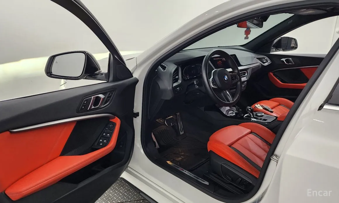 Фото 10 - BMW 1 Series