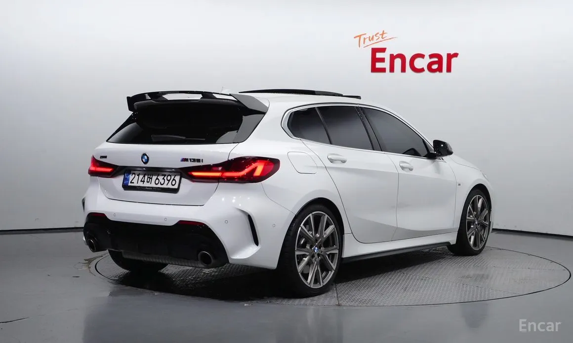 Фото 2 - BMW 1 Series