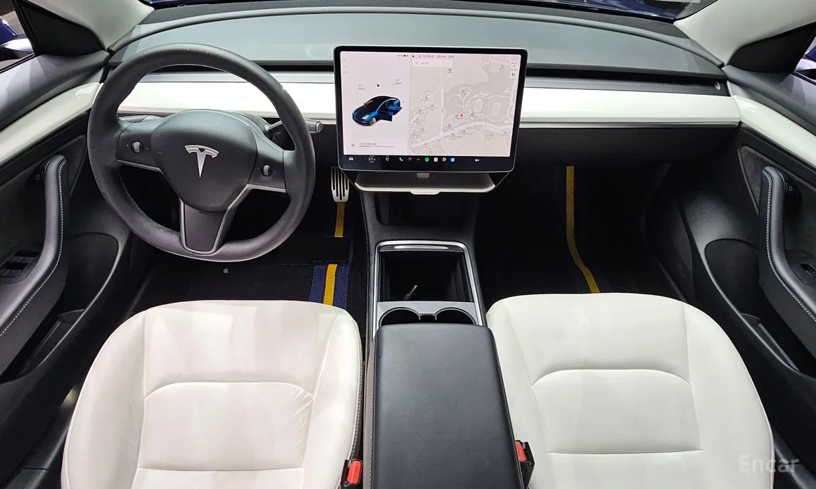 Photo 7 - Tesla Model 3