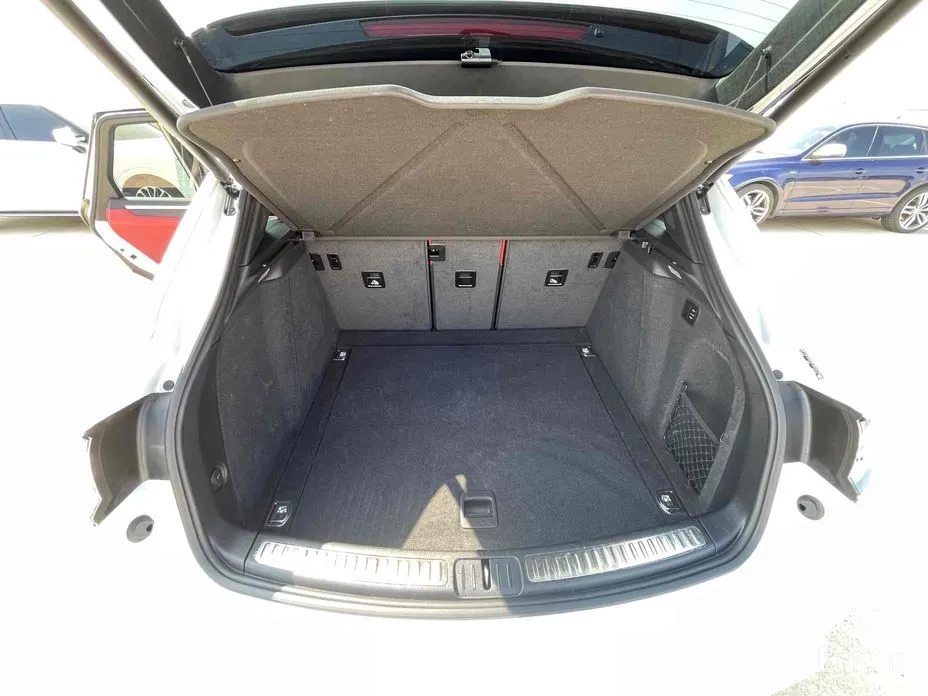 Фото 14 - Porsche Macan