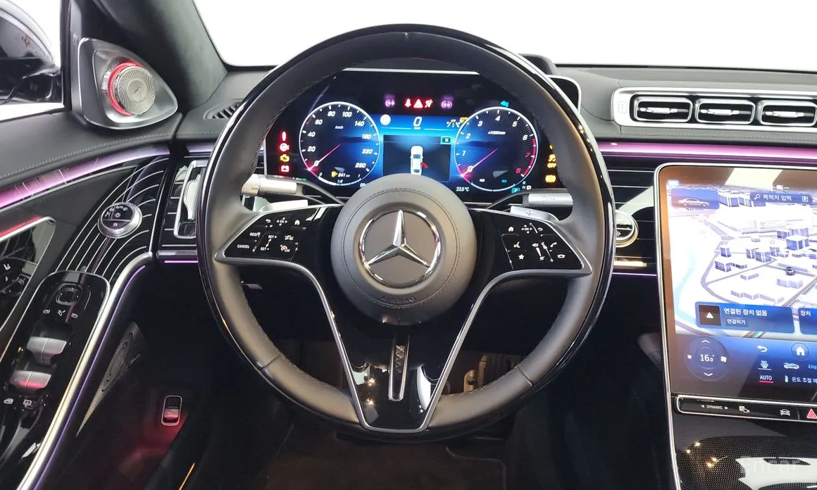 Фото 13 - Mercedes-Benz S-Class