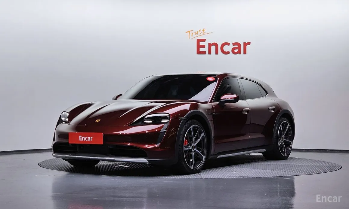 Фото 1 - Porsche Taycan