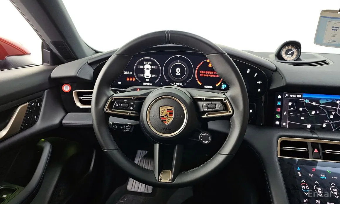 Фото 13 - Porsche Taycan