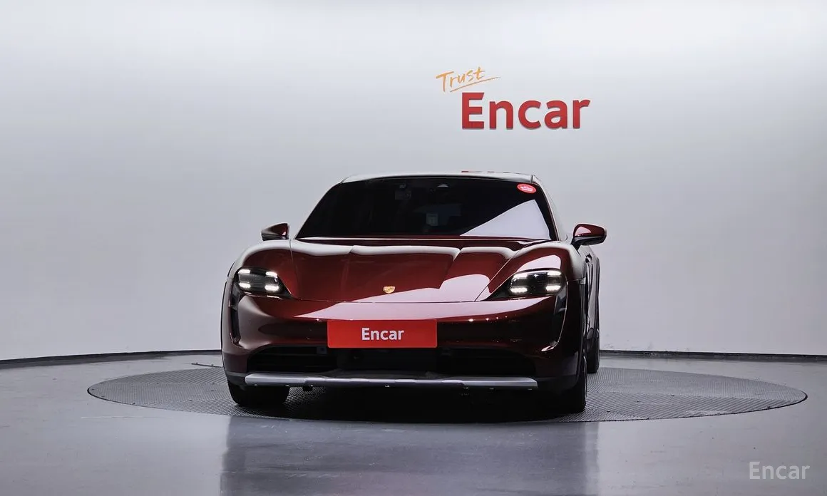 Фото 3 - Porsche Taycan