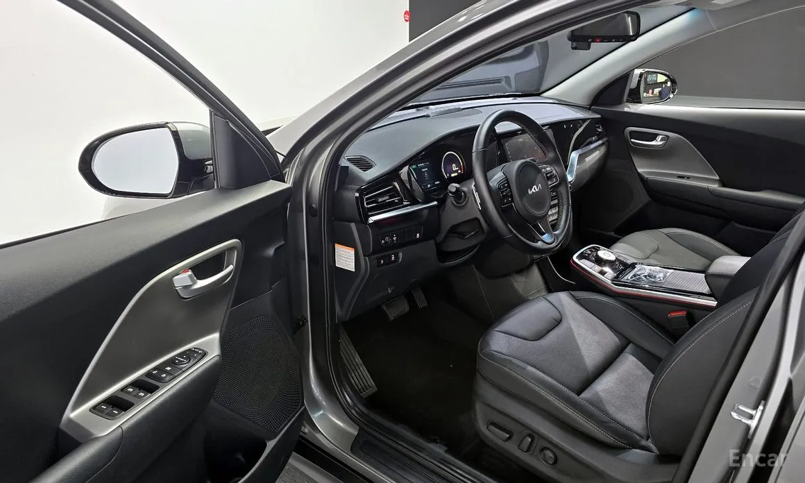 Фото 10 - Kia Niro