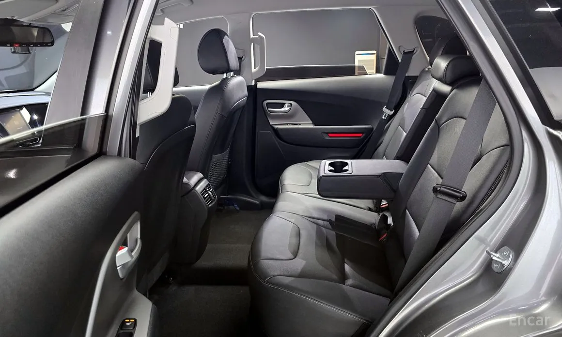 Фото 12 - Kia Niro