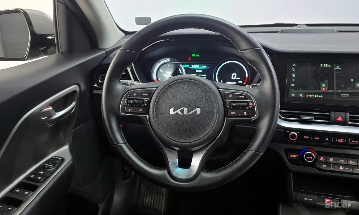 Фото 13 - Kia Niro